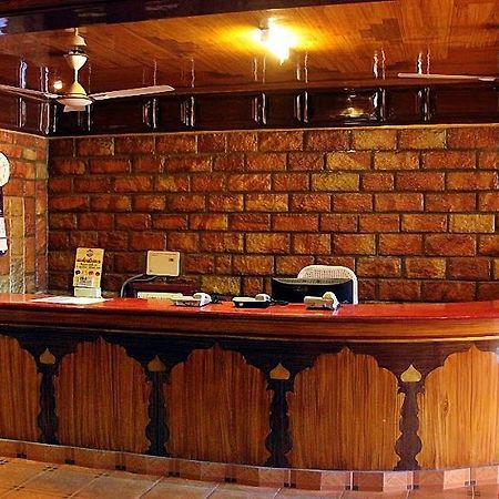 Hotel Sagar Kambam Bagian luar foto